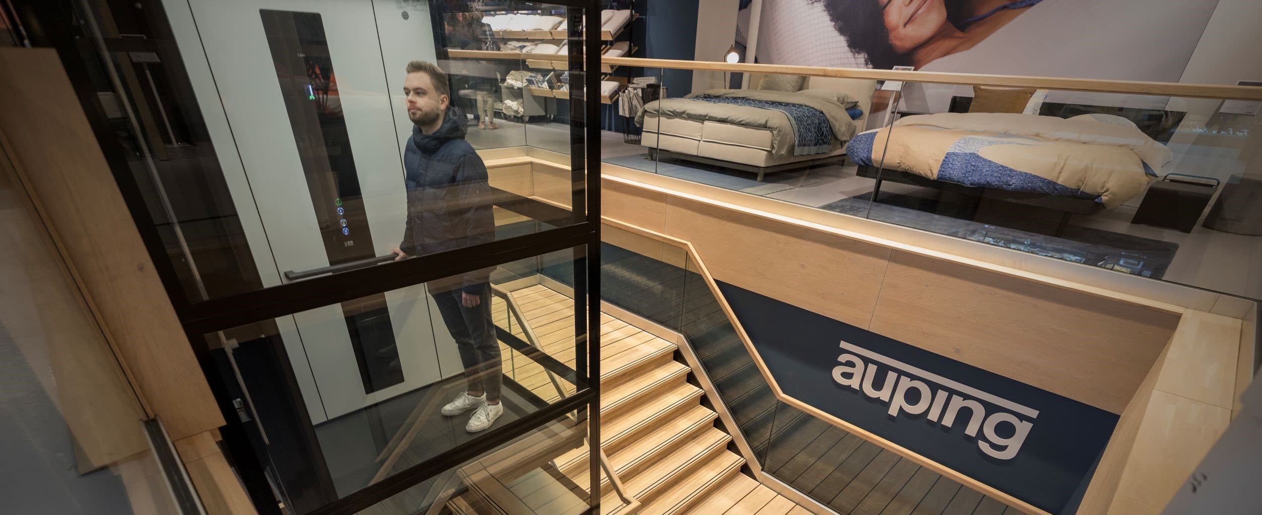 Retail Auping Store lift